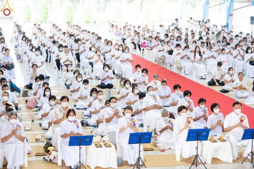 ภาพ No.84979:พิธีเจริญพระพุทธมนต์และพิธีสักการะ รูปเหมือนพระมงคลเทพมุนี (สด จนฺทสโร) ในวันที่ 5 สิงหาคม พ.ศ. 2566 ณ วัดพระธรรมกาย จ.ปทุมธานี เพื่ออัญเชิญประดิษฐาน  ณ วิหารพระมงคลเทพุนี (สด จนฺทสโร) ศูนย์ปฏิบัติธรรมภาคใต้ อ.บางกล่ำ จ.สงขลา