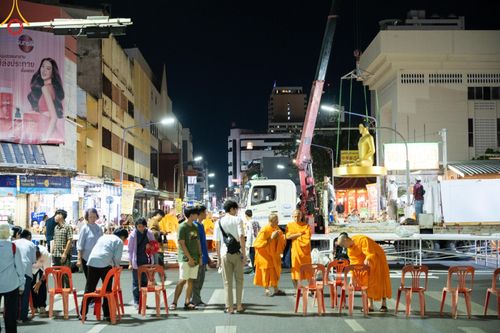 ภาพ No.151601:V.55 ทีมใหญ่ที่หาดใหญ่ เจ้าหน้าที่ทุกสถานะ หลายสัญชาติ ร่วมกันจัดงานตักบาตรที่หาดใหญ่ วันที่ 10-11 สิงหาคม พ.ศ. 2567