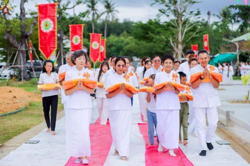 ภาพ No.268539:วันพฤหัสบดีที่ 23 ตุลาคม พ.ศ. 2568 พิธีทอดกฐินเพื่อสร้างสุขพิมาน ณ ศูนย์ปฏิบัติธรรมภาคใต้ บางกล่ำ สงขลา