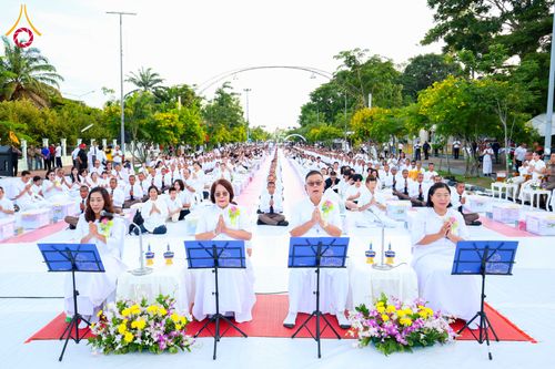 ภาพ No.349119:วันอาทิตย์ที่ 13 กันยายน พ.ศ. 2569 ตักบาตรพระ 1,000 รูป ยะลา ถวายเป็นพุทธบูชาเเละพระราชกุศล  ทำบุญเมืองยะลา 235 ปี  ณ ถนนสุขยางค์ (เฉลิมพระเกียรติ)  อำเภอเมือง จังหวัดยะลา