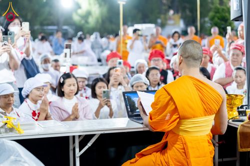 ภาพ No.288917:วันที่ 6 มกราคม พ.ศ. 2569 พิธีถวายภัตตาหารเป็นสังฆทาน แด่พระธรรมยาตรา ในโครงการธรรมยาตรา กตัญญูบูชา มหาปูชนียาจารย์ พระมงคลเทพมุนี(สด จนฺทสโร) พระผู้ปราบมาร อนุสรณ์สถาน 7 แห่ง ปีที่ 14 ณ อนุสรณ์สถานมหาวิหารพระมงคลเทพมุนี (โลตัสแลนด์) อ.สองพี่น้อง จ.สุพรร