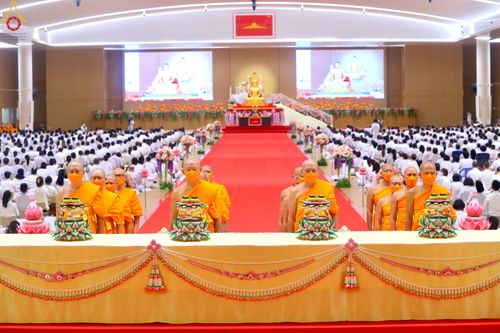 ภาพ No.84695:พิธีบรรจุพระบรมสารีริกธาตุภายในเกตุดอกบัวตูม องค์พระประธาน ณ ห้องแก้วสารพัดนึก 2 วัดพระธรรมกาย ในวันอาสาฬหบูชา อังคารที่ 1 สิงหาคม พ.ศ.2566