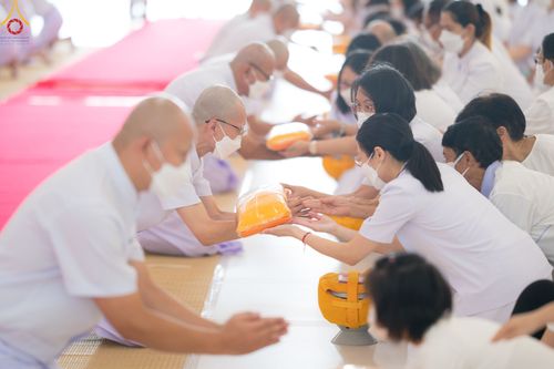 ภาพ No.83428:พิธีบรรพชาอุปสมบทหมู่ธรรมทายาทนานาชาติ (ภาคภาษาจีน) รุ่นที่ 18 ณ โบสถ์พระไตรปิฎก วัดพระธรรมกาย จ.ปทุมธานี วันเสาร์ที่ 15 กรกฎาคม 2566