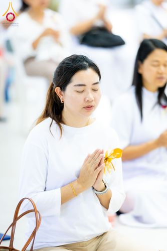 ภาพ No.315655:วันอาทิตย์ ที่ 22 มีนาคม พ.ศ. 2569 พิธีทอดผ้าป่าฉลองพระประธาน พิธีประดิษฐานพระบรมสารีริกธาตุในองค์พระประธาน พิธีจารึกชื่อบรรจุในแผ่นฌาน ณ ศูนย์ปฏิบัติธรรมสมุทรปราการ (บางบ่อ)