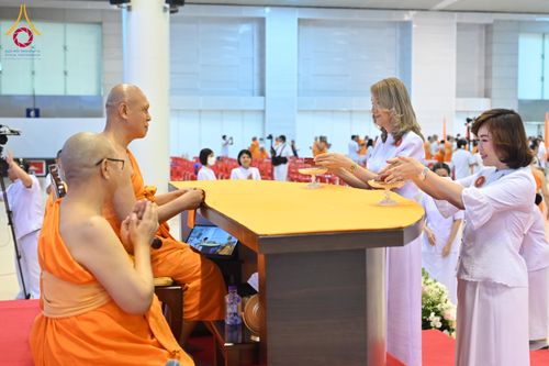 ภาพ No.308589:วันที่ 1 กุมภาพันธ์ พ.ศ. 2569 สัมมนาพิเศษ พิธีมอบพระราชเหล็ก ณ ห้องแก้วสารพัดนึก1 วัดพระธรรมกาย จ.ปทุมธานี