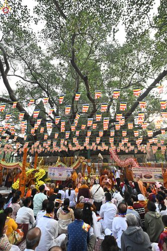 ภาพ No.278961:วันที่ 5 พฤศจิกายน 2568 กฐินสมทบวัดต่างประเทศ โดยคณะศิษยานุศิษย์ บูชาธรรม 81 ปี หลวงพ่อธัมมชโย ณ วัดมหาโพธิ์ เมืองพุทธคยา ถวายแด่  วัดพุทธนานาชาติเพื่อสวัสดิการสากล  (Buddha International Welfare Mission)  เมืองพุทธคยา ประเทศอินเดีย