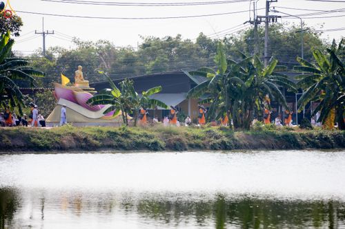 ภาพ No.299412:วันที่ 18 มกราคม พ.ศ. 2569 พิธีต้อนรับพระธรรมยาตรา ณ อนุสรณ์สถานลำดับที่ 5 สถานที่เผยแผ่วิชชาธรรมกายครั้งแรก อนุสรณ์สถานบางปลา วัดบางปลา อำเภอบางเลน จังหวัดนครปฐม ในโครงการธรรมยาตรา กตัญญูบูชา มหาปูชนียาจารย์ พระมงคลเทพมุนี(สด จนฺทสโร) พระผู้ปราบมาร อนุส