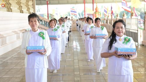 ภาพ No.291201:วันที่ 9 มกราคม พ.ศ. 2569 พิธีทอดผ้าป่าทำนุบำรุงศาสนสถาน ณ วัดนาราภิรมย์ อ.บางเลน จ.นครปฐม ในโครงการธรรมยาตรา กตัญญูบูชา มหาปูชนียาจารย์ พระมงคลเทพมุนี(สด จนฺทสโร) พระผู้ปราบมาร อนุสรณ์สถาน 7 แห่ง ปีที่ 14