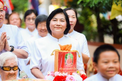 ภาพ No.179007:พิธีทอดกฐิน ณ วัดบางน้ำผึ้งใน อ.พระประแดง จ.สมุทรปราการ ในโครงการกฐินสามัคคีทั่วไทย 30,000 วัด บูชาธรรม 80 ปี หลวงพ่อธัมมชโย โดยคณะศิษยานุศิษย์วัดพระธรรมกาย วันที่ 26 ตุลาคม พ.ศ. 2567