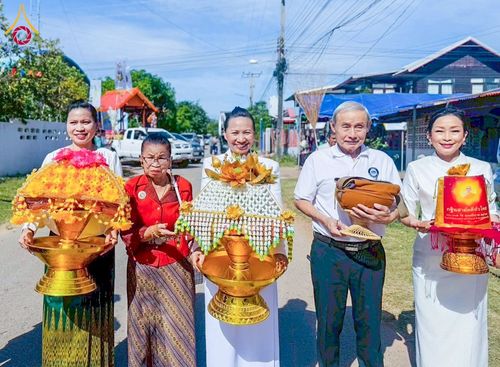 ภาพ No.274148:วันที่ 30 ตุลาคม พ.ศ. 2568 พิธีทอดกฐินสามัคคีทั่วไทย ณ วัดเวฬุวนาราม อ.สมเด็จ จ.กาฬสินธุ์ โดยคณะศิษยานุศิษย์ บูชาธรรม 81 ปี หลวงพ่อธัมมชโย