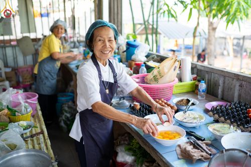 ภาพ No.140286:Photo Story มหัศจรรย์วัดดงดินแดง  EP.8  ภาพการเตรียมงาน การปฎิบัติงาน ของเหล่าผู้ทุ่มเทและเสียสละ เพื่อความสำเร็จของความมหัศจรรย์ ณ วัดดงดินแดง ต.ม่อนจอง อ.อมก๋อย จ.เชียงใหม่ วันที่ 1-7 เมษายน พ.ศ. 2567