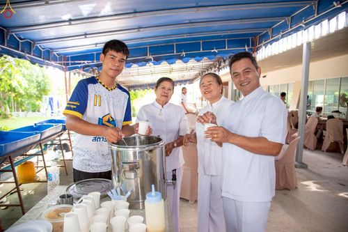 ภาพ No.233328:วันอาทิตย์ที่ 13 กรกฎาคม พ.ศ. 2568 พิธีทอดผ้าป่าสามัคคี "สร้างบ้านพักผู้ปฏิบัติธรรม" ณ ศูนย์ปฏิบัติธรรมจังหวัดระยอง(บ้านช่องลม)