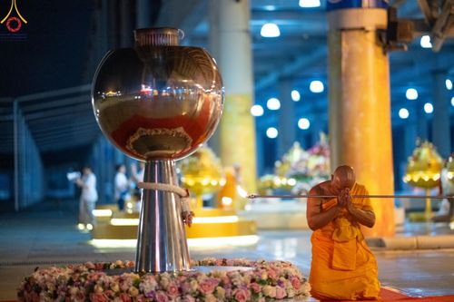 ภาพ No.170382:พิธีฉลองชัยสวดมนต์บทธัมมจักกัปปวัตตนสูตร ครบ 6,881,000,000 จบ ณ มหารัตนวิหารคด วัดพระธรรมกาย วันศุกร์ที่ 15 พฤศจิกายน พ.ศ. 2567 (วันเพ็ญ 15 ค่ำ เดือน 12)