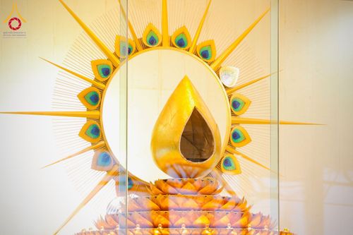 ภาพ No.223293:วันวิสาขบูชา วันอาทิตย์ที่ 11 พฤษภาคม พ.ศ. 2568 พิธีตักบาตร และปฎิบัติธรรม ณ สภาธรรมกายสากล วัดพระธรรมกาย