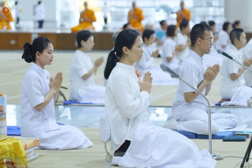 ภาพ No.234792:วันศุกร์ที่ 25 กรกฎาคม พ.ศ. 2568 (วันพระ แรม 15 ค่ำ เดือน 8) พิธีบุพเปตพลี ครั้งที่ 167 ร่วมอุทิศบุญแด่หมู่ญาติที่ล่วงลับไปแล้ว และสืบทอดอายุพระพุทธศาสนา ณ หอฉันคุณยายอาจารย์ฯ วัดพระธรรมกาย