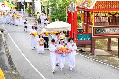 ภาพ No.93486:พิธีทอดกฐินสามัคคีทั่วไทย 5,000 วัด สร้างกุฏิที่พักสงฆ์ และอาคารปฎิบัติธรรม ณ วัดกลางธนรินทร์ ต.บ้านแป้ง อ.พรหมบุรี จ.สิงห์บุรี วันที่ 12 พฤศจิกายน พ.ศ. 2566