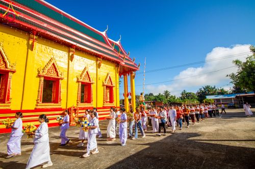 ภาพ No.168956:พิธีทอดกฐิน ณ วัดตลุกเทียม จ.พิษณุโลก ในโครงการกฐินสามัคคีทั่วไทย 30,000 วัด บูชาธรรม 80 ปี หลวงพ่อธัมมชโย โดยคณะศิษยานุศิษย์วัดพระธรรมกาย วันที่ 23 ตุลาคม พ.ศ. 2567