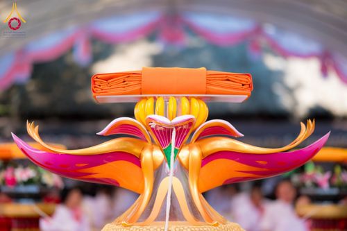 ภาพ No.174667:พิธีทอดกฐิน ศูนย์ปฏิบัติธรรมนานาชาติปาย อำเภอปาย จังหวัดแม่ฮ่องสอน พิธีวางดวงแก้ว โปรยรัตนชาติ สถาปนาอาคารปฏิบัติธรรม 80 ปี ครูบาไชยบูลย์ (หลวงพ่อธัมมชโย) วันที่ 27 ตุลาคม พ.ศ. 2567