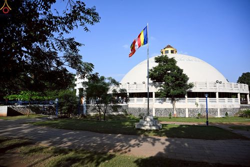 ภาพ No.263250:วันที่ 14 ตุลาคม พ.ศ. 2568 กฐินวัดถ้ำพุทธตรีรัศมี เมืองนาสิก รัฐมหาราษฎร์ ประเทศอินเดีย 