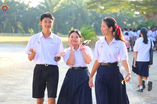 ภาพ No.102565:วันรวมพลังเด็กดี V-Star ผู้นำฟื้นฟูศีลธรรมโลก จังหวัดชุมพร วันที่ 15 ธันวาคม พ.ศ. 2566 ณ ธุดงคสถานชุมพร อ.เมือง จ.ชุมพร