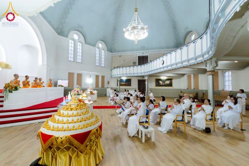 ภาพ No.232710:วันอาทิตย์ที่ 6 กรกฏาคม พ.ศ. 2568 พิธีบูชาข้าวพระ ณ วัดพระธรรมกายนอร์ธสวีเดน