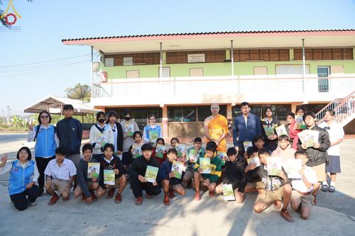 ภาพ No.195712:พิธีทอดผ้าป่าทำนุบำรุงศาสนสถาน ณ วัดตรีพาราสีมาเขต ต.สามเมือง อ.ลาดบัวหลวง จ.พระนครศรีอยุธยา ในโครงการธรรมยาตรา กตัญญูบูชา มหาปูชนียาจารย์ พระมงคลเทพมุนี(สด จนฺทสโร) พระผู้ปราบมาร อนุสรณ์สถาน 7 แห่ง ปีที่ 13 วันที่ 13 มกราคม พ.ศ. 2568