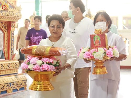 ภาพ No.164939:พิธีทอดกฐิน ณ วัดสัปรสเทศ อ.ศรีประจันต์ จ.สุพรรณบุรี  ในโครงการกฐินสามัคคีทั่วไทย 30,000 วัด บูชาธรรม 80 ปี หลวงพ่อธัมมชโย โดยคณะศิษยานุศิษย์วัดพระธรรมกาย วันที่ 20 ตุลาคม พ.ศ. 2567