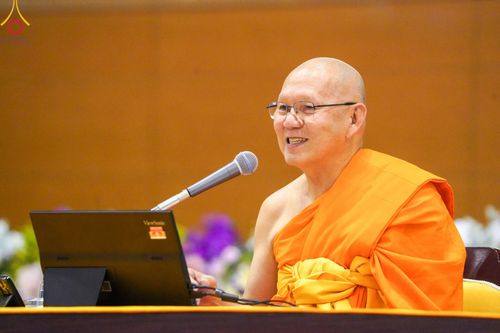 ภาพ No.151352:สัมมนาพิเศษ "เพื่อพ่อลูกทำได้ทุกสิ่ง" โดยพระครูธรรมธร อารักษ์ ญาณารกฺโข ณ ห้องแก้วสารพัด 1 วัดพระธรรมกาย วันที่ 1 กันยายน พ.ศ. 2567