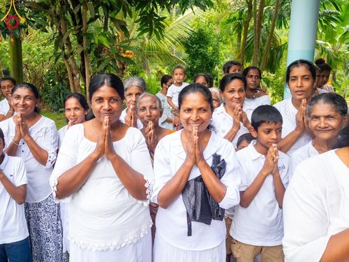 ภาพ No.97740:พระครูสมุห์สนิทวงศ์ วุฑฺฒิวํโส, ดร.  ผู้แทนวัดพระธรรมกาย ร่วมบุญถวายกฐิน ณ วัดกัลละปิติยะ มาตาเล ศรีลังกา Kathina Kalapitiya Matale SriLanka วันที่ 17 พฤศจิกายน พ.ศ. 2566