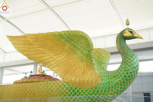 ภาพ No.205633:พิธีสวดพระพุทธมนต์ และถวายภัตตาหารเมนูสวรรค์แด่พระภิกษุ สามเณร วันจันทร์ที่ 3 กุมภาพันธ์ พ.ศ. 2568 ณ หอฉันคุณยายอาจารย์ฯ วัดพระธรรมกาย