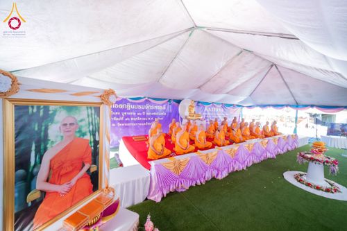 ภาพ No.179794:พิธีทอดกฐินบรมจักรพรรดิ สร้างอุโบสถ 80 ปี บูชาธรรมหลวงพ่อธัมมชโย ณ วัดพระธรรมกายแคลิฟอร์เนีย ประเทศสหรัฐอเมริกา วันอาทิตย์ที่ 10 พฤศจิกายน พ.ศ. 2567