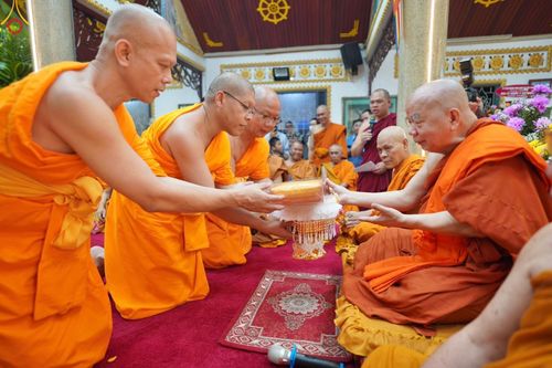 ภาพ No.94155:วัดพระธรรมกาย ร่วมบุญกฐินเวียดนาม เชื่อมสัมพันธไมตรี สร้างสามัคคีสงฆ์ วันที่ 12 พฤศจิกายน พ.ศ. 2566