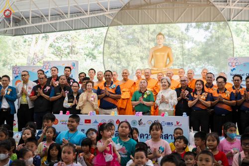 ภาพ No.111181:กิจกรรมงานวันเด็กแห่งชาติ รวมพลังเด็กเก่งและดี สร้างความดีสากล ปีที่ 6 ร่วมจัดโดย เทศบาลเมืองท่าโขลง พุทธสมาคมปทุมธานี องค์การบริหารส่วนตำบลคลองสาม ณ วัดพระธรรมกาย จ.ปทุมธานี วันที่ 13 มกราคม พ.ศ. 2567