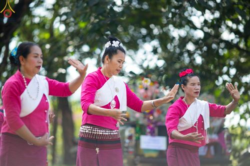 ภาพ No.99151:พิธีทอดกฐินสามัคคีทั่วไทย 5,000 วัด   ณ วัดศรีดงเย็น อ.ทุ่งหัวช้าง จ.ลำพูน วันที่ 22 พฤศจิกายน พ.ศ. 2566