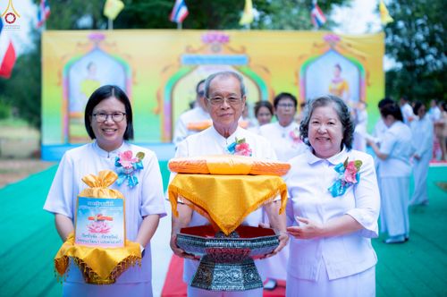 ภาพ No.260152:วันอาทิตย์ที่ 19 ตุลาคม พ.ศ. 2568 พิธีทอดกฐินสามัคคี  ณ ศูนย์ปฏิบัติธรรมและศูนย์อบรมเยาวชนเพชรบุรี  ต.ท่าแลง อ.ท่ายาง จ.เพชรบุรี