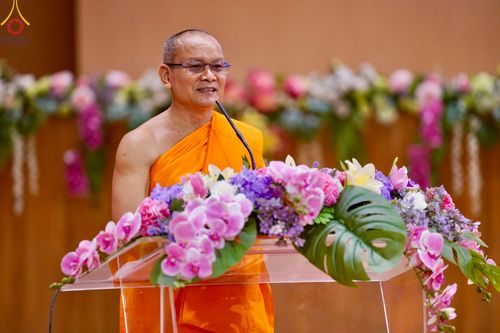 ภาพ No.219489:วันอังคารที่ 22 เมษายน พ.ศ. 2568 สัมมนาสงฆ์ เพื่อความมั่นคงและความเจริญรุ่งเรืองแห่งพระพุทธศาสนา  เนื่องในวันคุ้มครองโลก พิธีถวายมหาสังฆทานแด่คณะสงฆ์ 40,000 กว่าวัดทั่วประเทศ ณ วัดพระธรรมกาย จ.ปทุมธานี