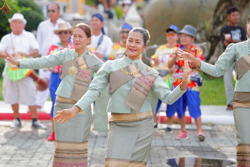 ภาพ No.260343:วันที่ 19 ตุลาคม พ.ศ. 2568 พิธีทอดกฐินสามัคคีทั่วไทย 30,000 วัด โดยคณะศิษยานุศิษย์ บูชาธรรม 81 ปี หลวงพ่อธัมมชโย ณ วัดไชยธาราราม ต.ฉลอง อ.เมืองภูเก็ต จ.ภูเก็ต