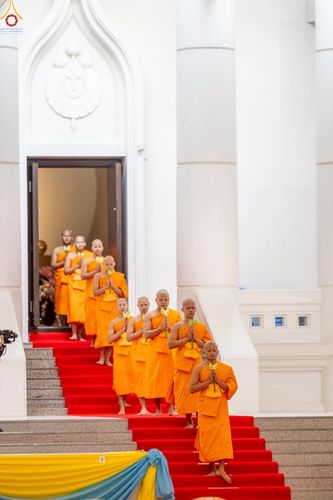 ภาพ No.227313:วันเสาร์ที่ 31 พฤษภาคม พ.ศ. 2568 พิธีเวียนประทักษิณรอบพระอุโบสถ ในพิธีอุปสมบท สามเณรเตรียม DCI รุ่นที่ 22 ณ อุโบสถพระไตรปิฎก วัดพระธรรมกาย