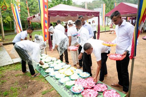 ภาพ No.140999:PhotoStory มหาศรัทธา ธรรมยาตราศรีลังกา EP.6 พิธีจุดวิสาขประทีป 6 วัด ถวายเป็น พุทธบูชา  โครงการสยาม-ลังกา ธรรมยาตรา  ฉลองเทศกาลวิสาขบูชาแห่งชาติ ศรีลังกา  บูชาธรรม 80 ปี หลวงพ่อธัมมชโย วันที่ 16 พฤษภาคม พ.ศ. 2567