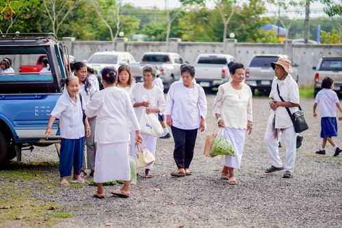 ภาพ No.241640:วันอาทิตย์ที่ 24 สิงหาคม พ.ศ. 2568 พิธีทอดผ้าป่า ฉลองครบรอบ 10 ปี ศูนย์ปฏิบัติธรรมพัทลุง