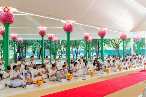 ภาพ No.244639:วันเสาร์ที่ 6 กันยายน พ.ศ. 2568 พิธีขอขมา-รับผ้าไตรของนาคธรรมทายาท โครงการอุปสมบทหมู่บูชาธรรมครบรอบ 108 ปี  วันครูผู้ค้นพบวิชชาธรรมกาย ณ โบสถ์พระไตรปิฎก วัดพระธรรมกาย