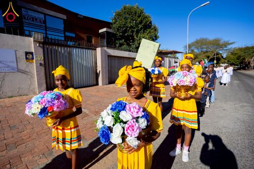 ภาพ No.231599:โครงการบรรพชาอุปสมบทหมู่ครั้งที่ 2 ณ วัดพระธรรมกายโจฮันเนสเบิร์ก ประเทศแอฟริกาใต้ วันอาทิตย์ 29 มิถุนายน พ.ศ. 2568