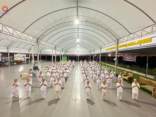 ภาพ No.133394:พิธีขอขมารับผ้าไตร, พิธีบรรพชาสามเณร, สามเณรออกบิณฑบาต ในโครงการบรรพชาสามเณร ฟื้นฟูพระพุทธศาสนาทั่วไทย  ณ ศูนย์ปฏิบัติธรรม และอบรมเยาวชนเมืองยะลา วันที่ 3 เมษายน พ.ศ. 2567