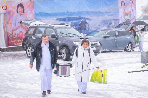 ภาพ No.94528:พิธีทอดกฐินวัดพระธรรมกายสวิตเซอร์แลนด์ วันอาทิตย์ที่ 12 พฤศจิกายน พ.ศ. 2566 ณ หอประชุม Schulhaus Obergoldbach