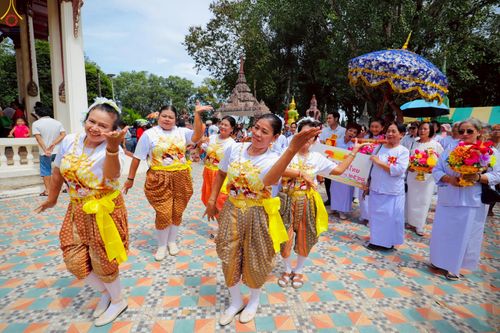 ภาพ No.267996:วันที่ 26 ตุลาคม พ.ศ. 2568 พิธีทอดกฐินสามัคคีทั่วไทย ณ วัดโพธิญาณ ต.หนองโพรง อ.ศรีมหาโพธิ จ.ปราจีนบุรี โดยคณะศิษยานุศิษย์ บูชาธรรม 81 ปี หลวงพ่อธัมมชโย