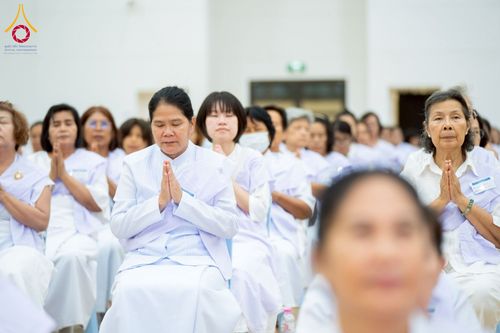 ภาพ No.224165:วันที่ 3-5 พฤษภาคม พ.ศ. 2568  กิจวัตร-กิจกรรมโครงการปฏิบัติธรรมอบรมศีลธรรม “บวชอุบาสิกาแก้ว” ถวายเป็นพระราชกุศล แด่พระบาทสมเด็จพระเจ้าอยู่หัว เนื่องในโอกาสมหามงคล “วันฉัตรมงคล” ณ วัดพระธรรมกาย อ.คลองหลวง จ.ปทุมธานี