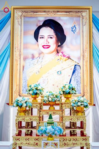 ภาพ No.237591:พิธีเจริญพระพุทธมนต์ ปฏิบัติธรรมเจริญสมาธิภาวนา และทำบุญตักบาตร ถวายพระราชกุศล เนื่องในโอกาสวันเฉลิมพระชนมพรรษา สมเด็จพระนางเจ้าสิริกิติ์ พระบรมราชินีนาถ พระบรมราชชนนีพันปีหลวง วันอังคารที่ 12 สิงหาคม พ.ศ. 2568  ณ อาคารปลูกศรัทธา 2 วัดพระธรรมกาย 