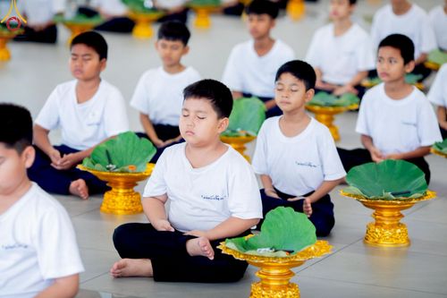 ภาพ No.213611:วันอาทิตย์ที่ 30 มีนาคม พ.ศ. 2568 พิธีตัดปอยผม โครงการหน่อแก้วเปรียญธรรม รุ่นที่ 13 ณ ค่ายจองแชมป์ หมู่กุฏิสามเณรเปรียญธรรม วัดพระธรรมกาย