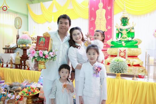 ภาพ No.182260:พิธีทอดกฐิน ณ วัดกล้วย จ.นนทบุรี ในโครงการทอดกฐินสามัคคีทั่วไทย 30,000 วัด บูชาธรรม 80 ปี หลวงพ่อธัมมชโย โดยคณะศิษยานุศิษย์วัดพระธรรมกาย วันที่ 9 พฤศจิกายน พ.ศ. 2567