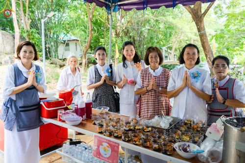 ภาพ No.169588:พิธีทอดกฐินเพื่อสร้าง หอฉันคุณยายอาจารย์ มหารัตนอุบาสิกาจันทร์ ขนนกยูง  ณ ศูนย์ปฏิบัติธรรมชลบุรี วันที่ 25 ตุลาคม พ.ศ. 2567